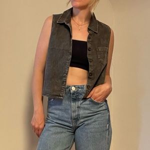 Grey Sleeveless Button Up Top
